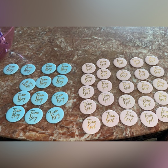 GENDER Reveal Team Boy Team Girl Bink Blue Gold Buttons Brooch Shiny Baby - Picture 1 of 3
